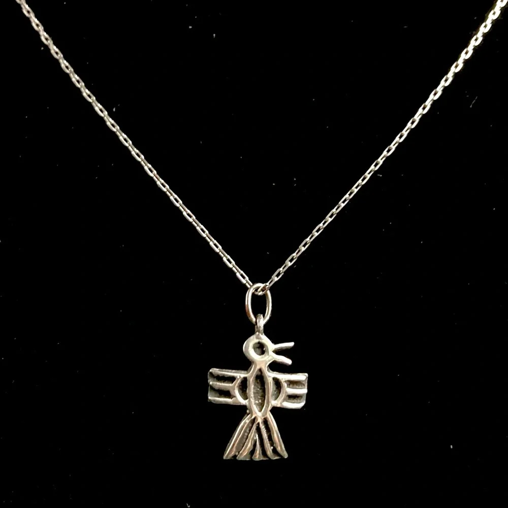 Vintage Native American Sterling Silver Zuni Thunderbird Pendant - Picture 3 of 7